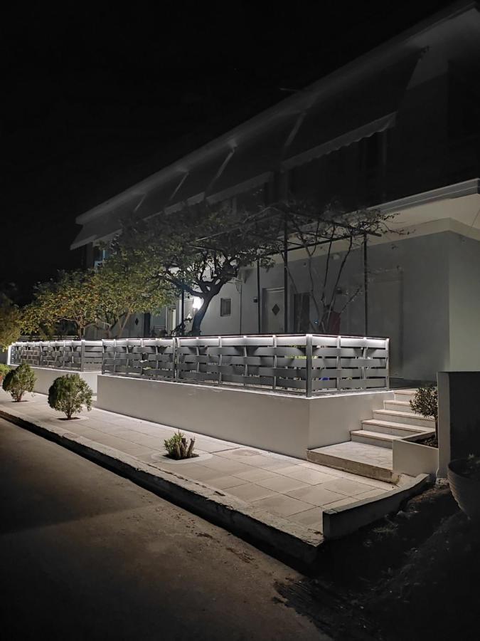 Stefani Apartments Methana Bagian luar foto