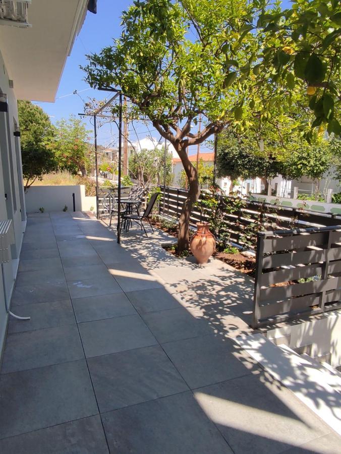 Stefani Apartments Methana Bagian luar foto